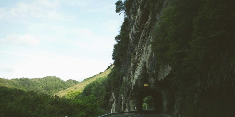 从用户行为洞察出发：如何优化资源导航与综合导航网站的信息架构与交互设计